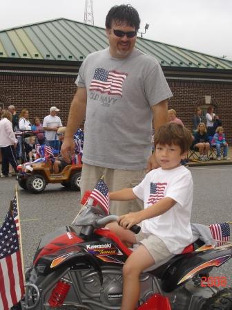 FourthParadeTomLuke